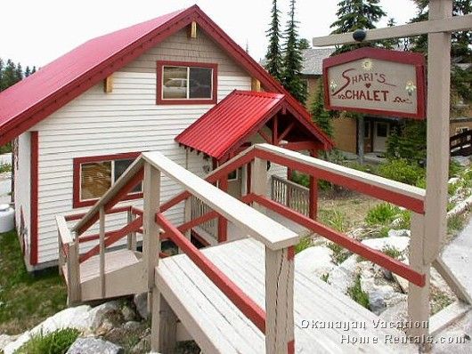 Shari's Chalet In Snowpines - 2 Bdrm + Loft HT - Big White