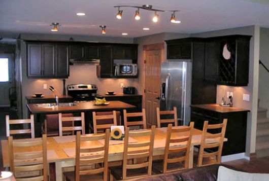 Peak 2 Creek Lodge - 5 Bdrm HT - Sun Peaks