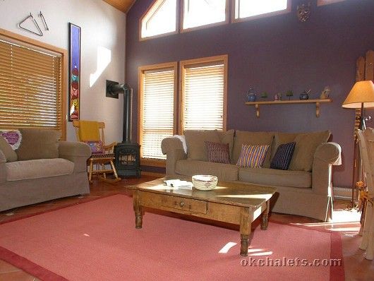Shari's Chalet In Snowpines - 2 Bdrm + Loft HT - Big White