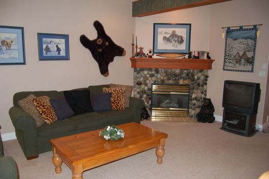Snowshoe Inn - 3 Bdrm HT (P) - Silver Star