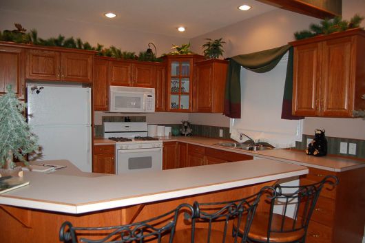 Snowshoe Inn - 3 Bdrm HT (P) - Silver Star