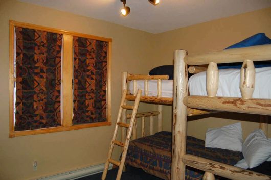 Snowgums - 3 Bdrm HT (ETH) - Silver Star