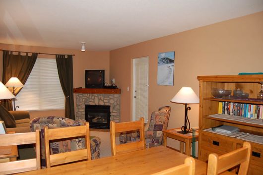 Creekside #209 Wintergreen - 2 Bdrm - Silver Star