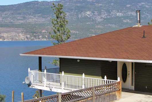 Comfort Lakehouse - 4 Bdrm - Kelowna