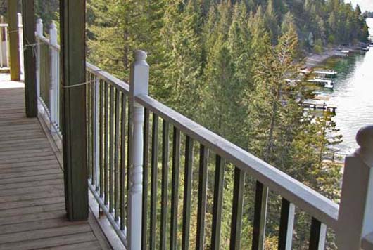 Comfort Lakehouse - 4 Bdrm - Kelowna
