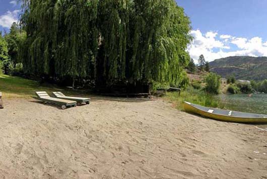 Lakefront Beach House On Trout Lake - 4 Bdrm - Kaleden