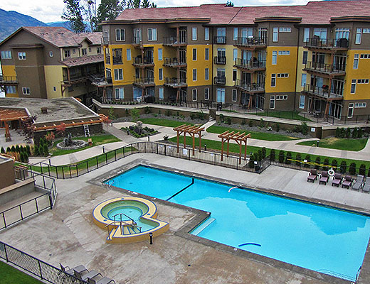 Barona Beach Lakefront Resort #6403 - 2 Bdrm + Den w/ Boat Lift - West Kelowna