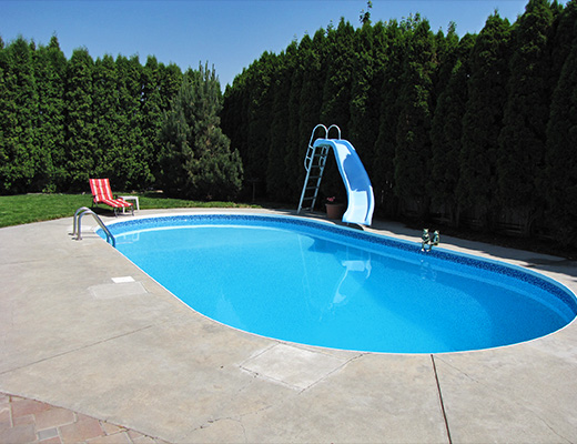 Lakeview Pool Home - 4 Bdrm w/ Pool - Penticton