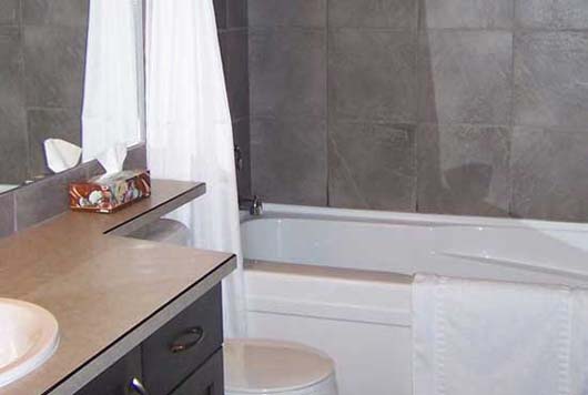 Playa del Sol #216 - 1 Bdrm + Den Lakeside - Kelowna