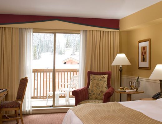 Sun Peaks Grand Hotel - Deluxe Room w/ Mtn View - Sun Peaks
