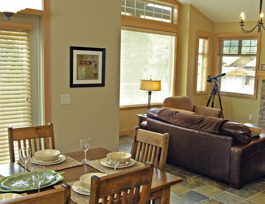 Kluane Creek Chalet - 4 Bdrm HT - Sun Peaks