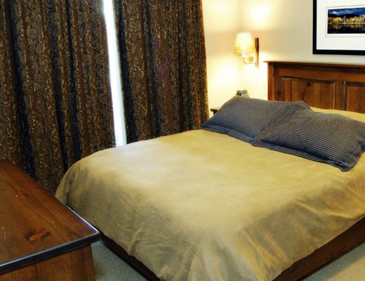 Stone's Throw  #07 - 3 Bdrm HT - Sun Peaks