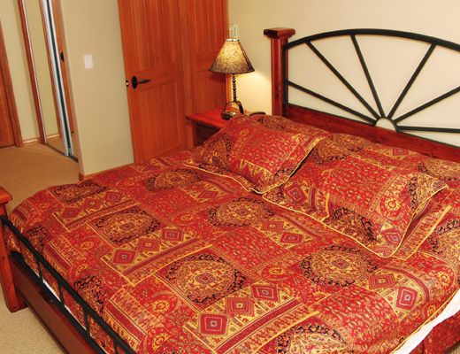 Trails Edge #12 - 2 Bdrm + Den HT - Sun Peaks
