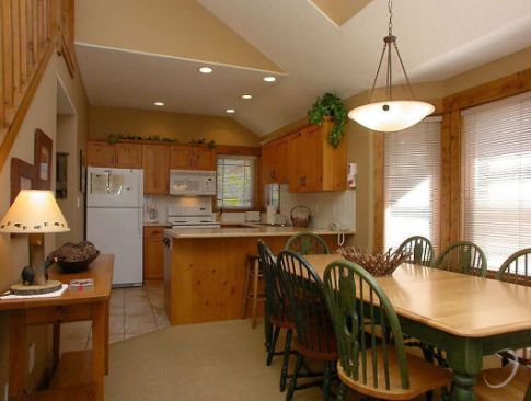 Fairway Cabin #6 - 2 Bdrm HT - Sun Peaks