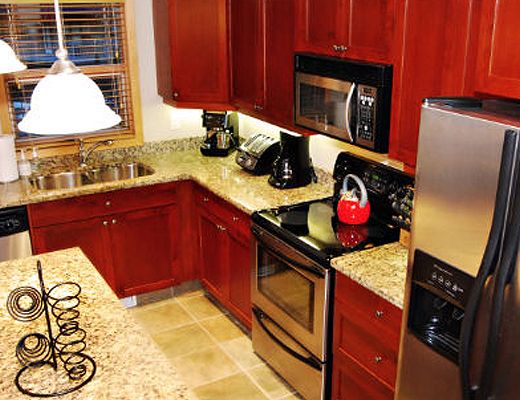 Fairway Cottage #14 - 4 Bdrm + Den HT - Sun Peaks