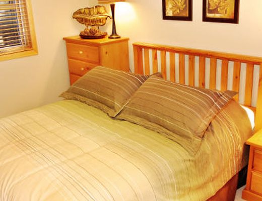 Fairway Cottage #14 - 4 Bdrm + Den HT - Sun Peaks