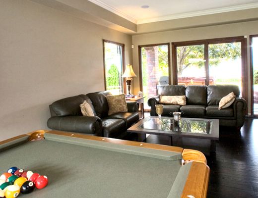 The Brick House  5 Bdrm - Kelowna