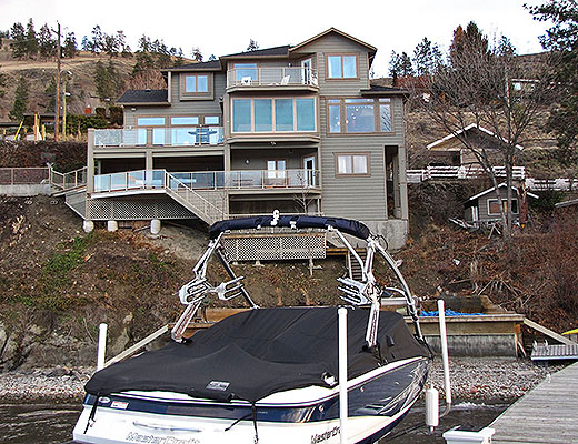 Poplar Lakefront - 5 Bdrm HT - Kelowna