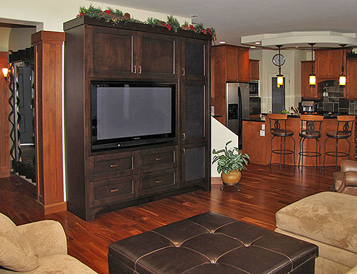 Poplar Lakefront - 5 Bdrm HT - Kelowna