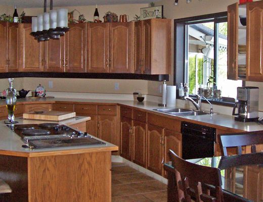 Penticton Views - 5 Bdrm HT w/Pool - Penticton