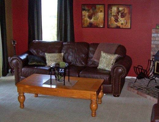 Penticton Views - 5 Bdrm HT w/Pool - Penticton