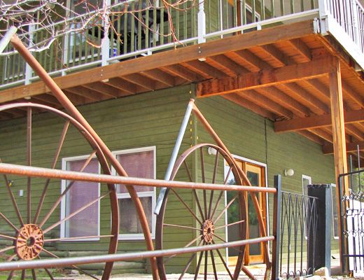 Comfort Lakehouse - 4 Bdrm - Kelowna