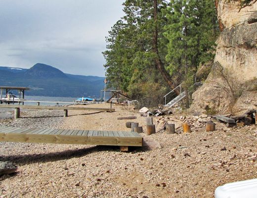 Comfort Lakehouse - 4 Bdrm - Kelowna