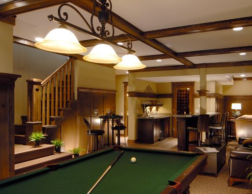 New England Traditional - 5 Bdrm w/Pool - Kelowna