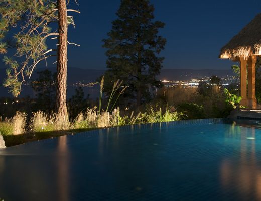 New England Traditional - 5 Bdrm w/Pool - Kelowna