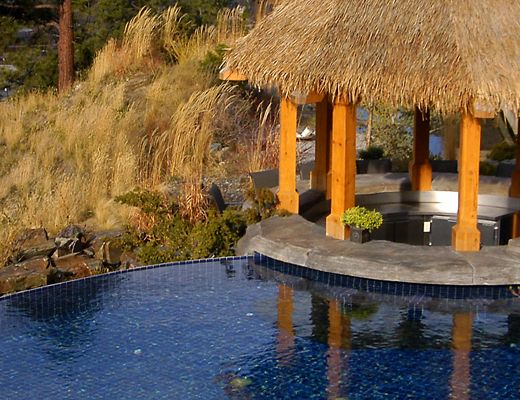 New England Traditional - 5 Bdrm w/Pool - Kelowna