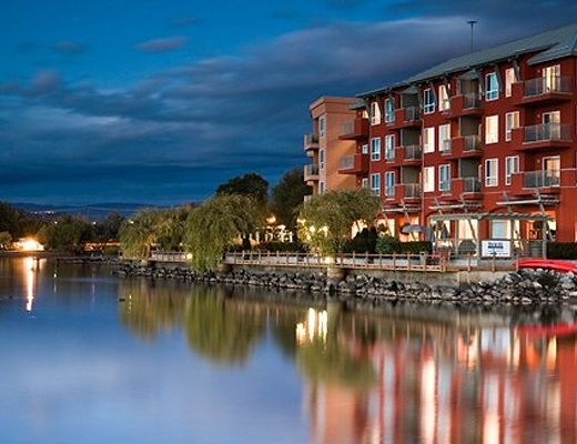 Manteo Resort - 1 Bdrm Suite - Lakeside - Kelowna