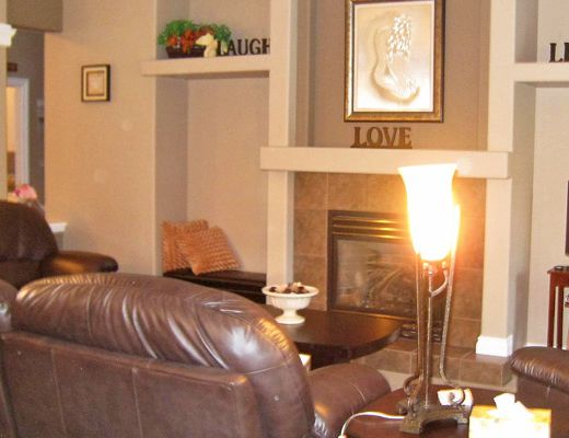 Executive Home on SLE Golf Course w/ Pool - 2 Bdrm + Den - Shuswap
