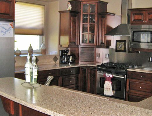 Executive Home on SLE Golf Course w/ Pool - 2 Bdrm + Den - Shuswap