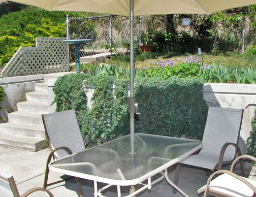 Mountain & City Views - 3 Bdrm HT - Kelowna