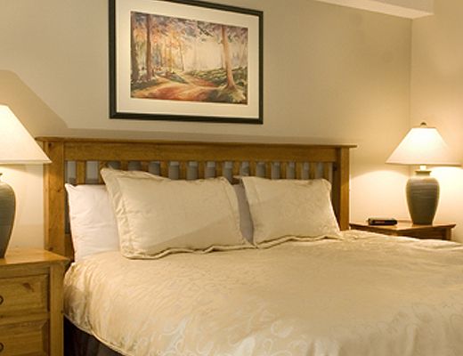 Hearthstone Lodge - 2 Bdrm - Sun Peaks