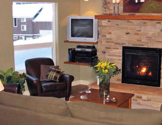 Hemingway House - 4 Bdrm HT - Sun Peaks