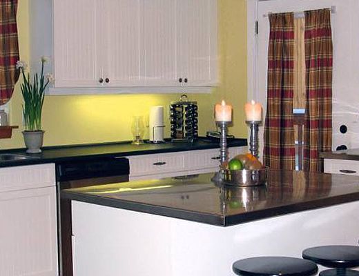 Hemingway House - 4 Bdrm HT - Sun Peaks