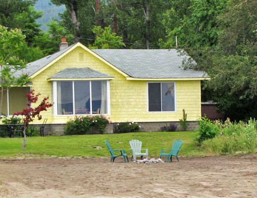 Dorothy Road Cabin - 3 Bdrm - Naramata