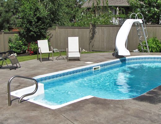Hillside Pool Home - 3 Bdrm w/Pool - Kelowna