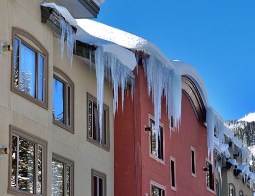 Nancy Greene's Cahilty Hotel & Suites - Grand Studio - Sun Peaks