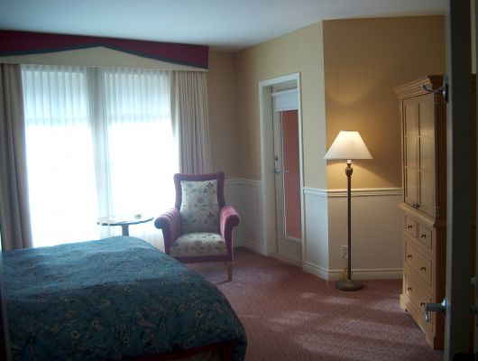 Sun Peaks Grand Hotel - Deluxe Room - Sun Peaks