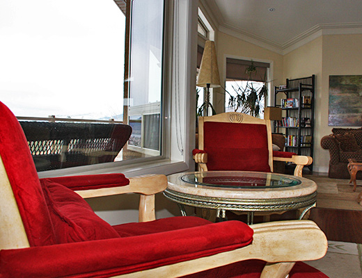 Lakeview Lookout - 4 Bdrm HT - Penticton