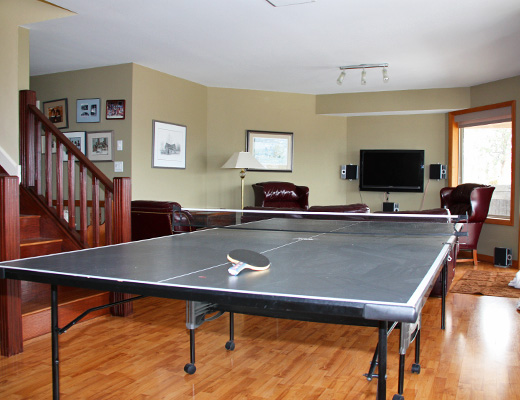 Lakeview Lookout - 4 Bdrm HT - Penticton