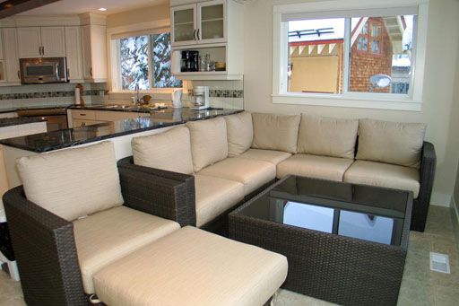 Mornington Main - 6 Bdrm HT (E) - Silver Star