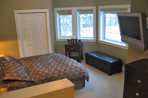 Mornington Main - 6 Bdrm HT (E) - Silver Star