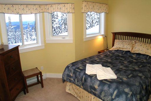 Mornington Main - 6 Bdrm HT (E) - Silver Star