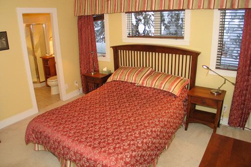 Mornington Main - 6 Bdrm HT (E) - Silver Star