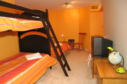 Mornington Main - 6 Bdrm HT (E) - Silver Star