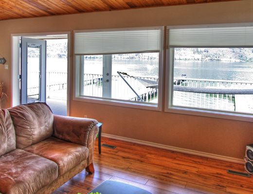 Sandy Shores Lakehouse - 3 Bdrm HT - Vernon