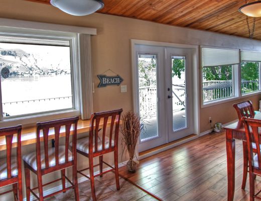Sandy Shores Lakehouse - 3 Bdrm HT - Vernon